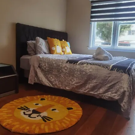 Mt Eden Master Suite Rm1